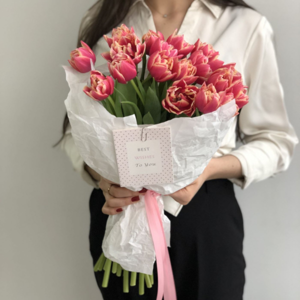 БУКЕТ ИЗ ТЮЛЬПАНОВ